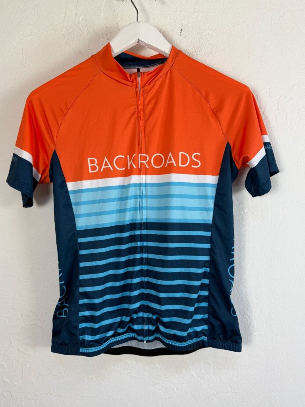 Louis Garneau Backroads Cycling Jersey Womens Small Full Zip Orange Blue Striped